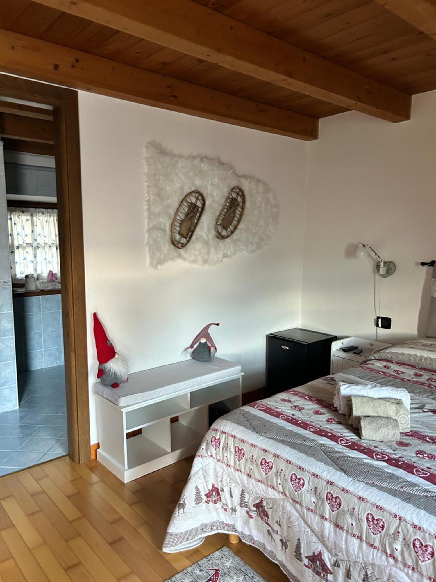 Lo Sougnet Hotel Hone Bagian luar foto
